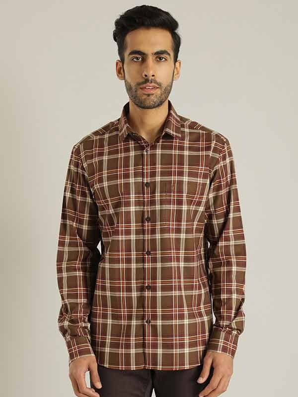 Indian Terrain Men Checkered Maroon Shirt